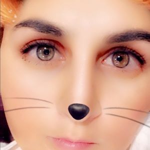 Meet your Posher, Valesca